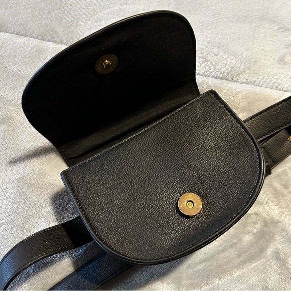 BE COOL Black Crossbody Bag with Gold Clasp - Picture 3 of 5